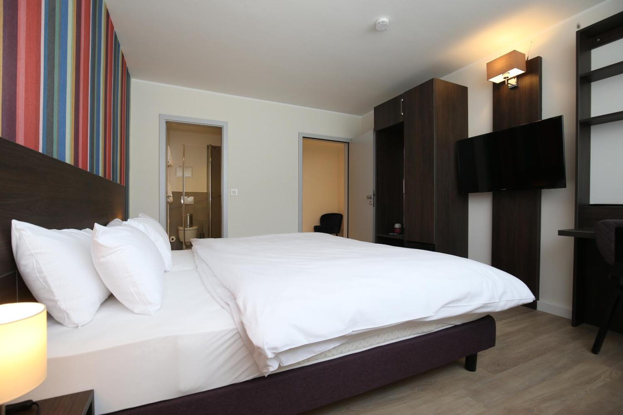 Faehrhaus Km734 Hotel Düsseldorf
